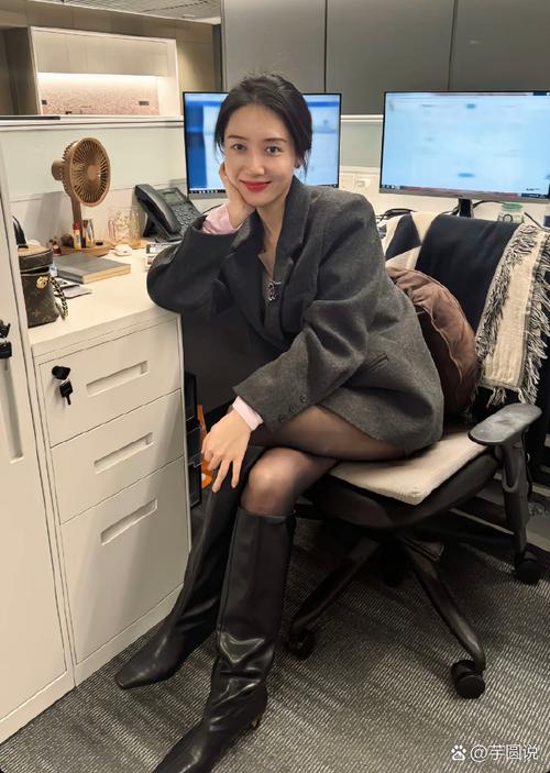 yoonying-精油店老板娘