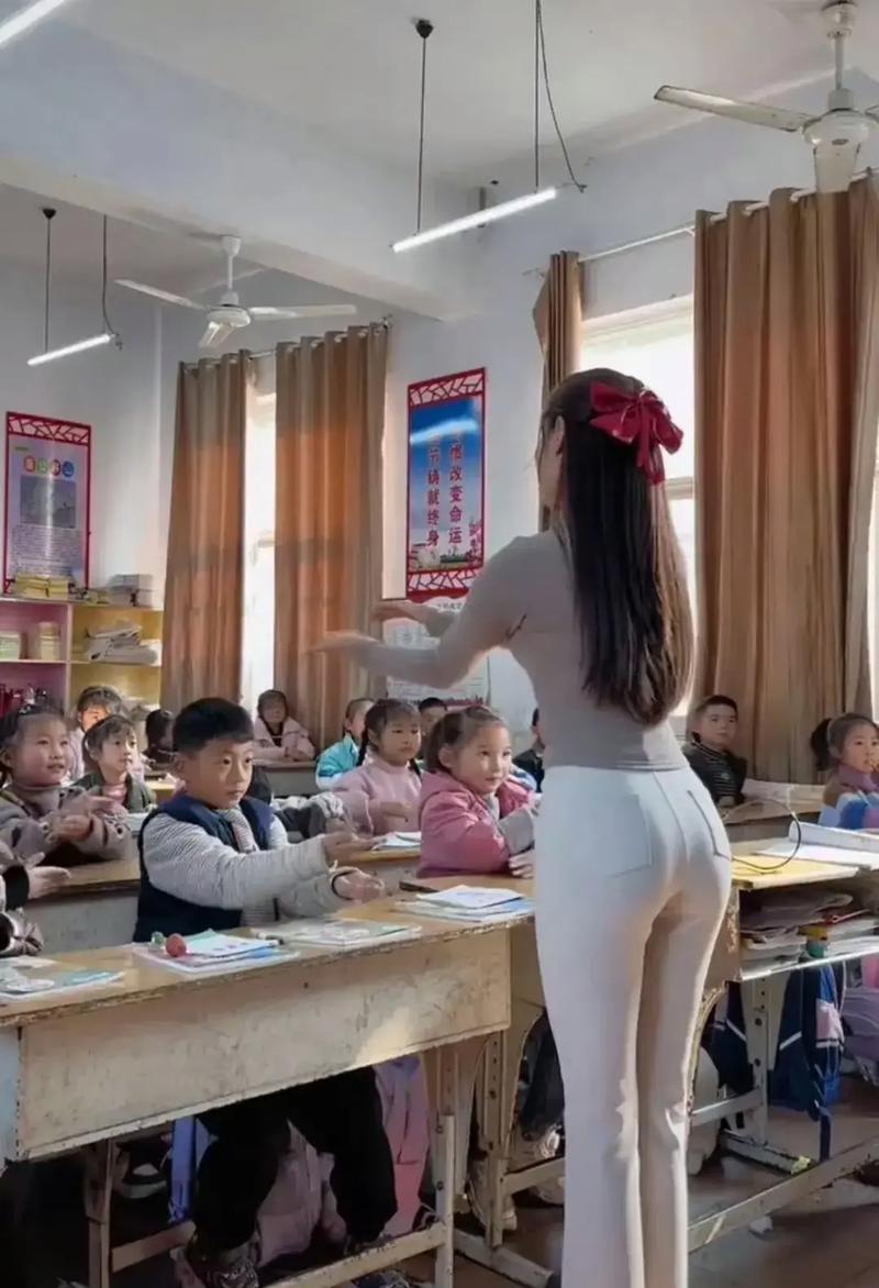 小一熟了女学生的求教列