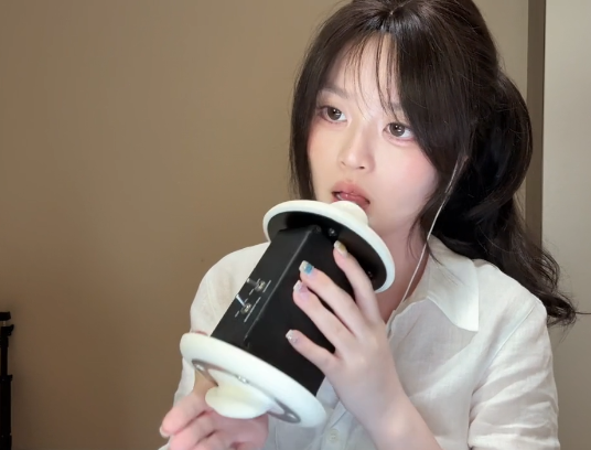 ASMR助眠-椰椰拿铁助眠白衬衫tuitui天鹅➕穿透_00_00_00_000_00_17_51_760